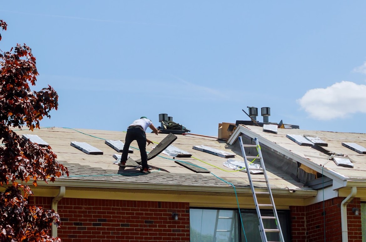 when to replace a roof in Arlington