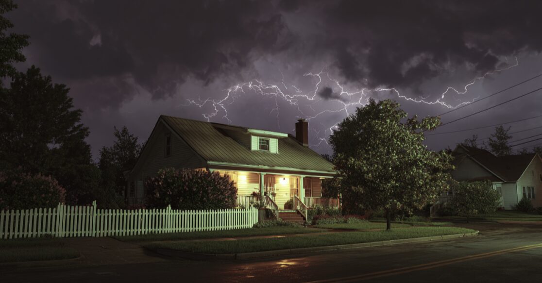 metal roofing under lightning strikes in Texas