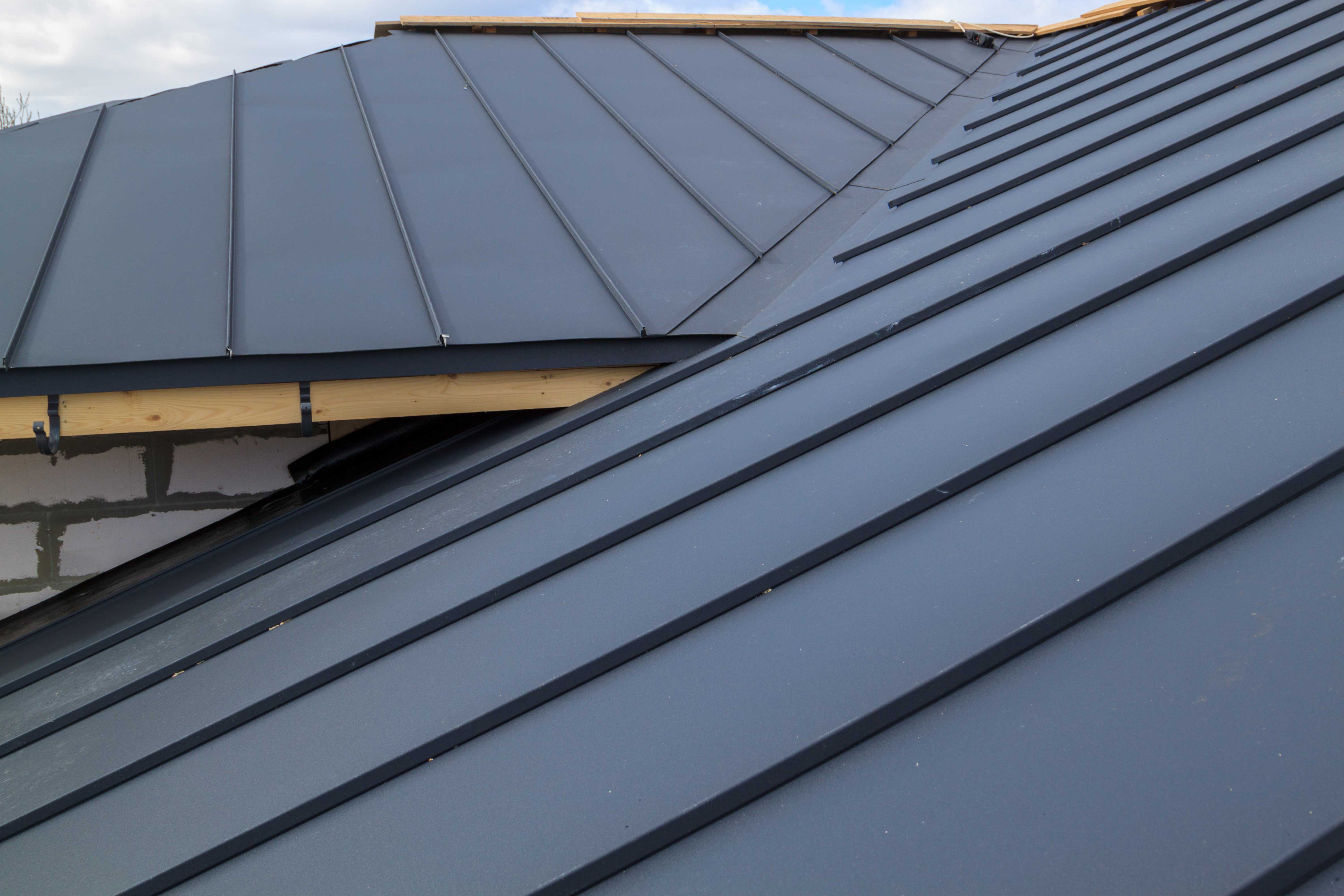 Professional Metal Roof Replacement & Repairs Asheville