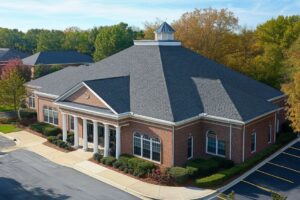 advantages of commercial asphalt shingle roofs