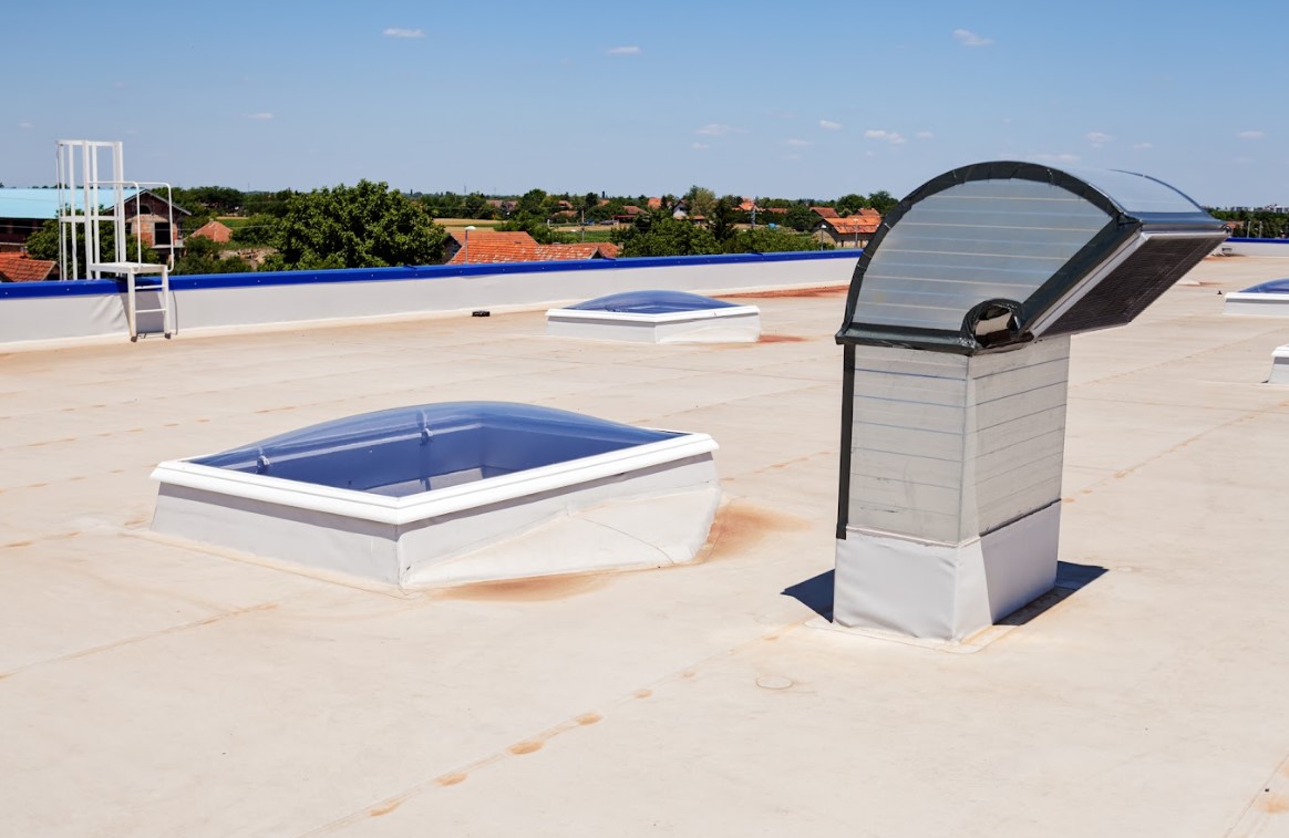 guide to commercial flat roofing in Clarksville, TN
