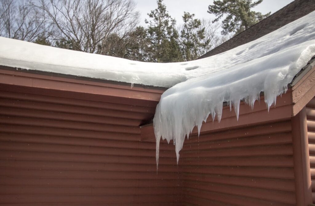 prevent ice dams on asphalt shingle roof in Ohio