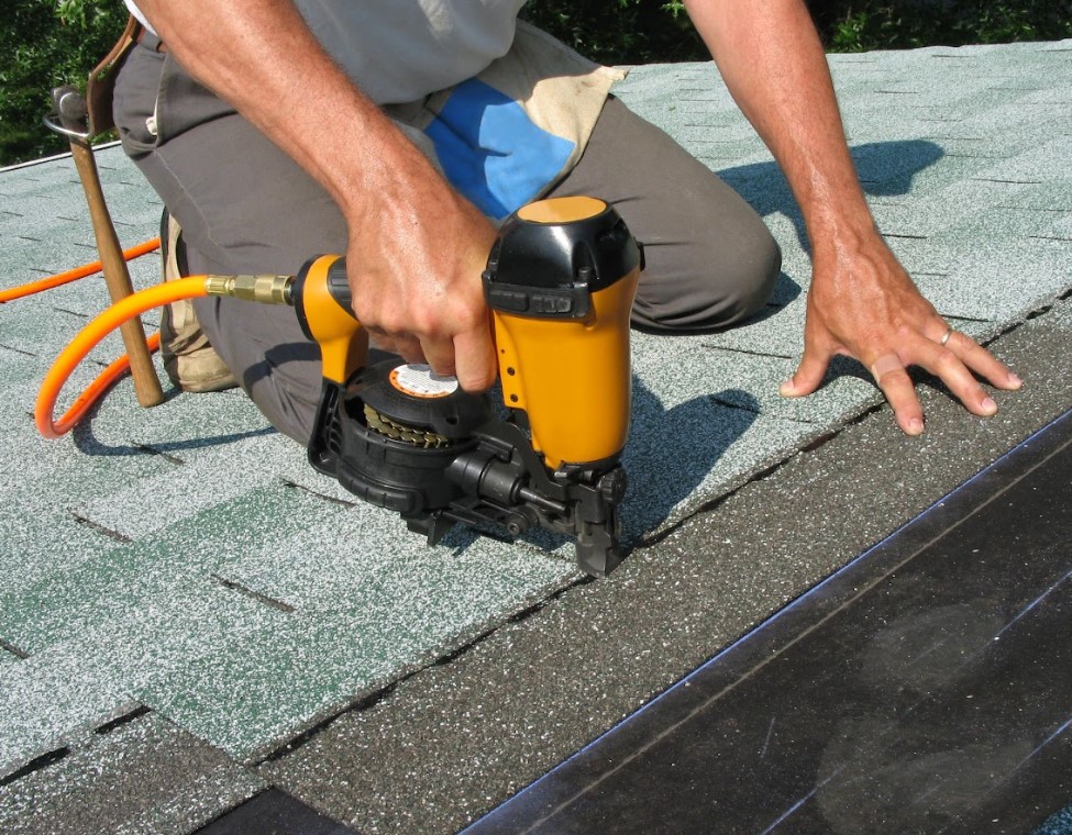 qualities of reliable roofing contractor in Fayetteville