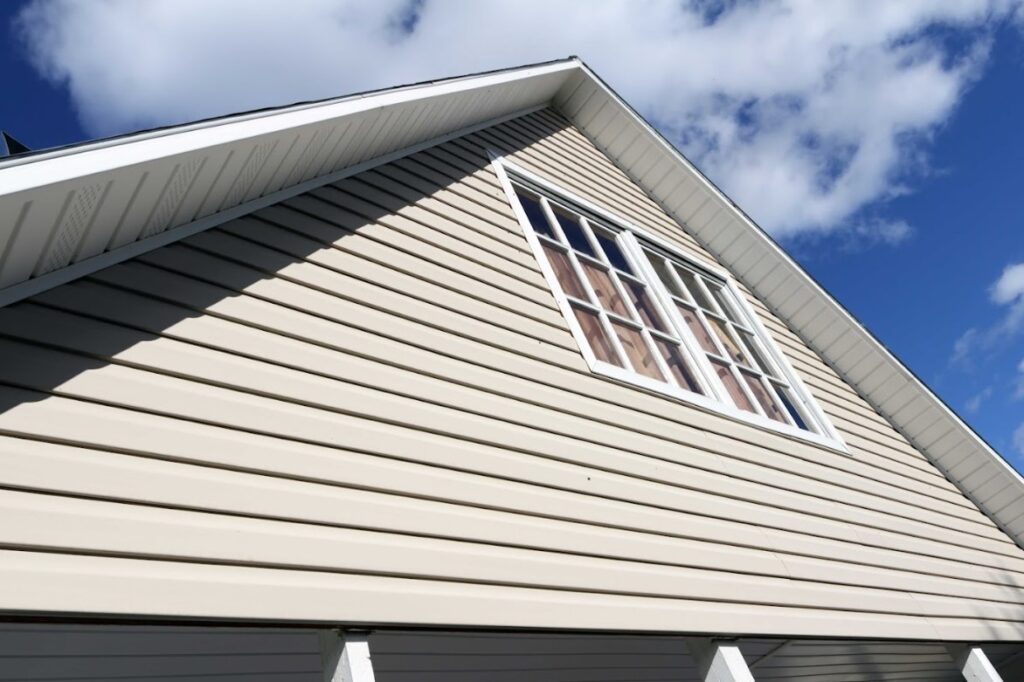 when to replace siding in Huntsville