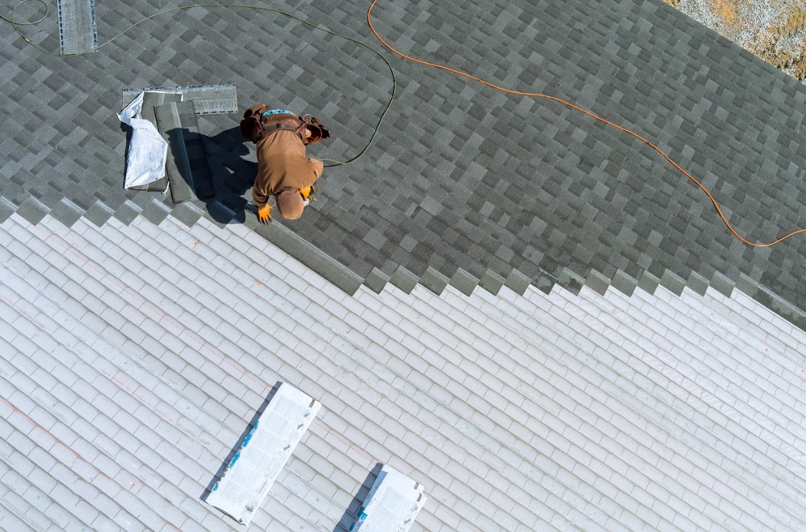 how to find a roofing contractor in Huntsville, AL