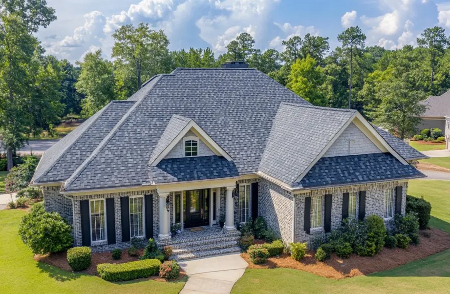 heat impacts asphalt shingle roofs in Jacksonville, FL