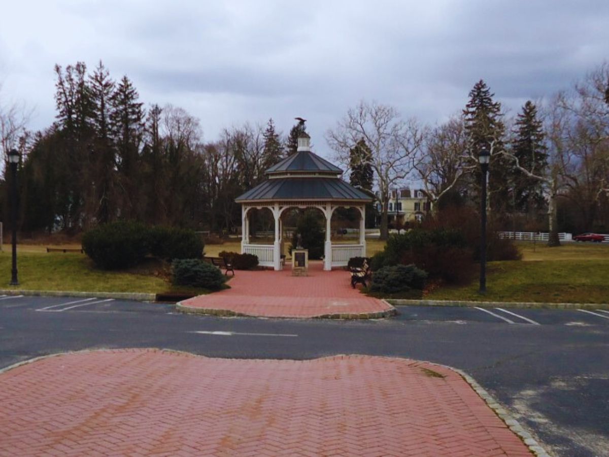 Public park near Shrewsbury's municipal building, Shrewsbury, NJ