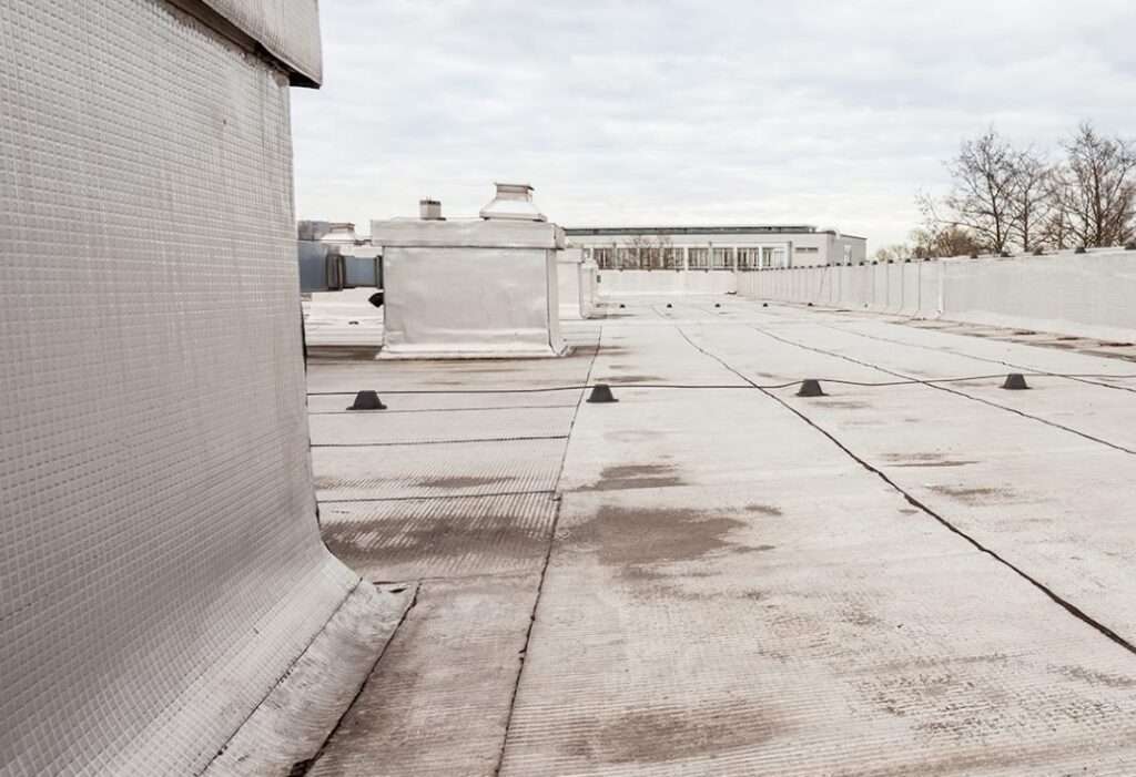 problem areas of commercial flat roofs in South Orlando