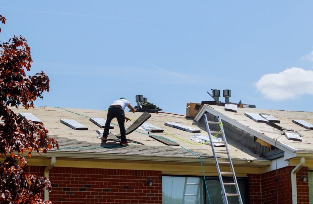 when to replace a roof in Philadelphia