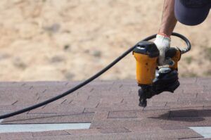 how to hire a roofing contractor in Roanoke