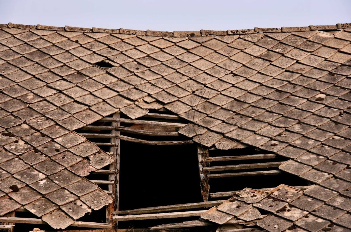 weather damage on roofs in Bradfordville, FL