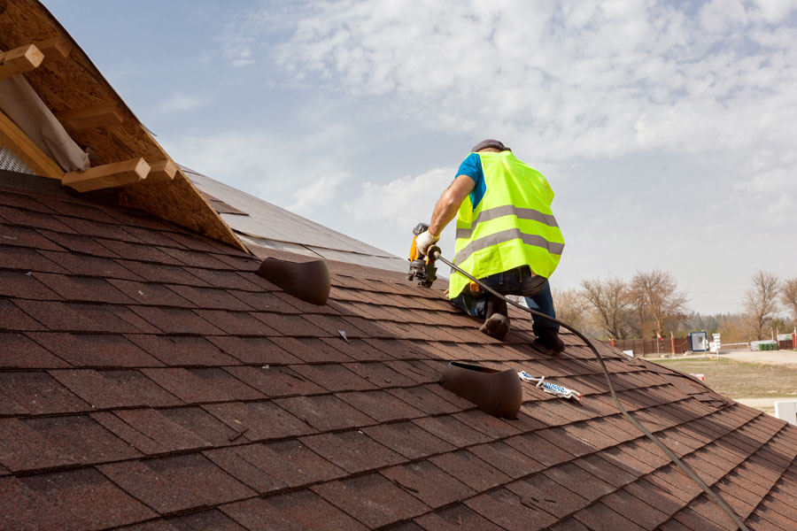 Professional roof installation in Washington, MN with durable shingles